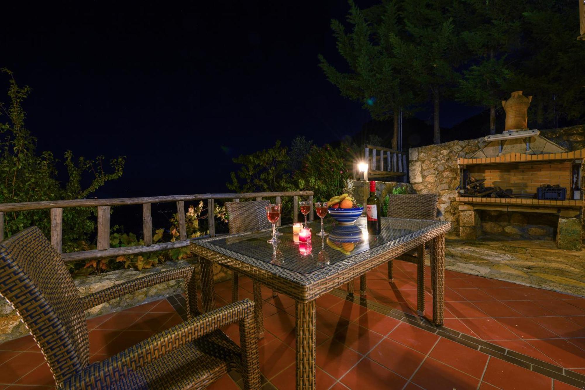 Malathiros Traditional Villas エクステリア 写真